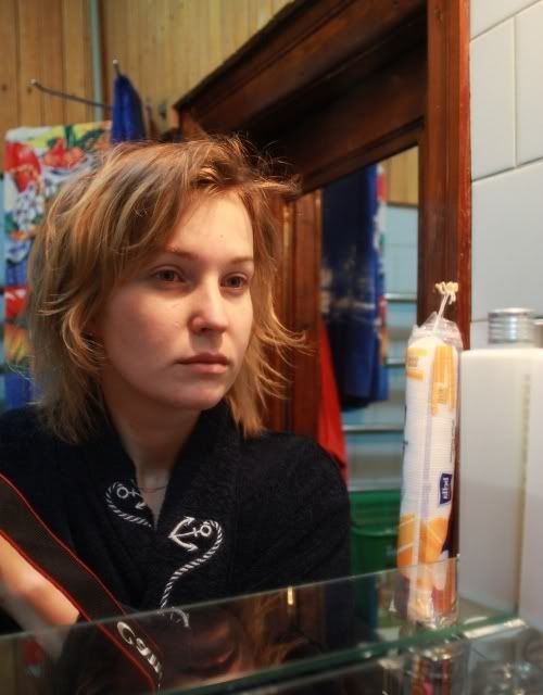 Меня зовут Александра, я живу в Санкт-Петербурге и в
