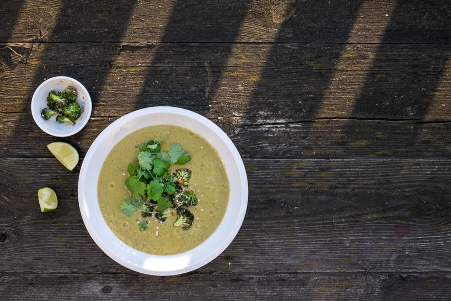 D&D Green curry and broccoli soup