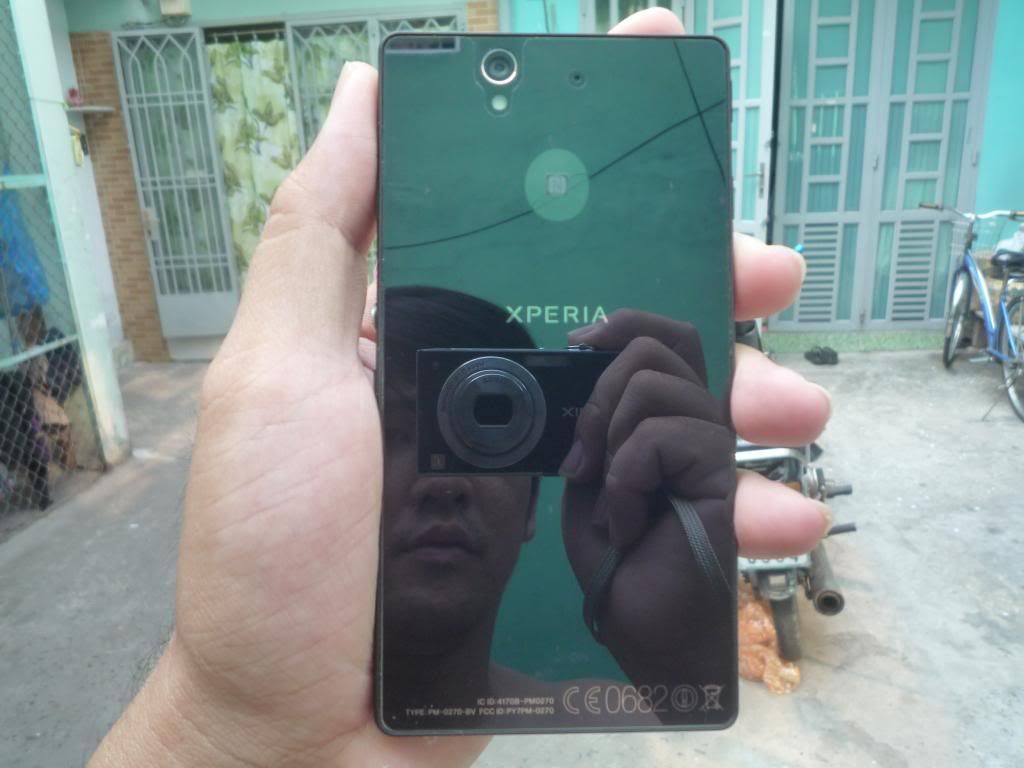 9/4/2010-9/4/2014 bán 700 máy. Sony Z C6603 xách tay France, nguyên hộp+ dock, 99.9% - 2