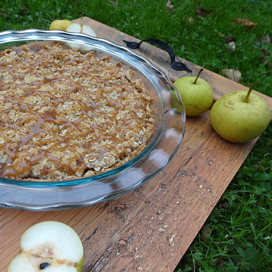 spiced caramel pear pie