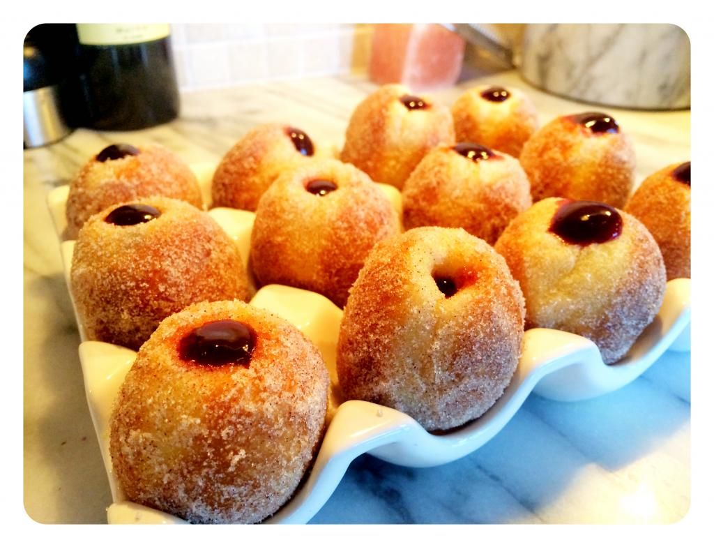 Boms filled with blueberry maple compote