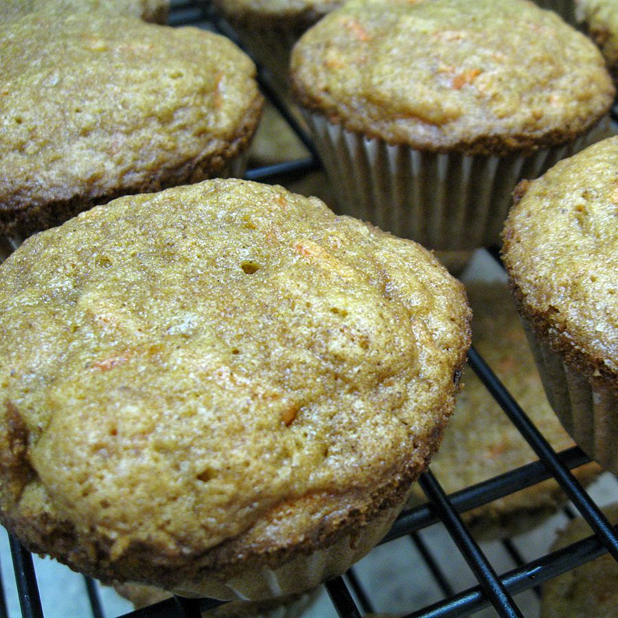 Cupcakes cooling