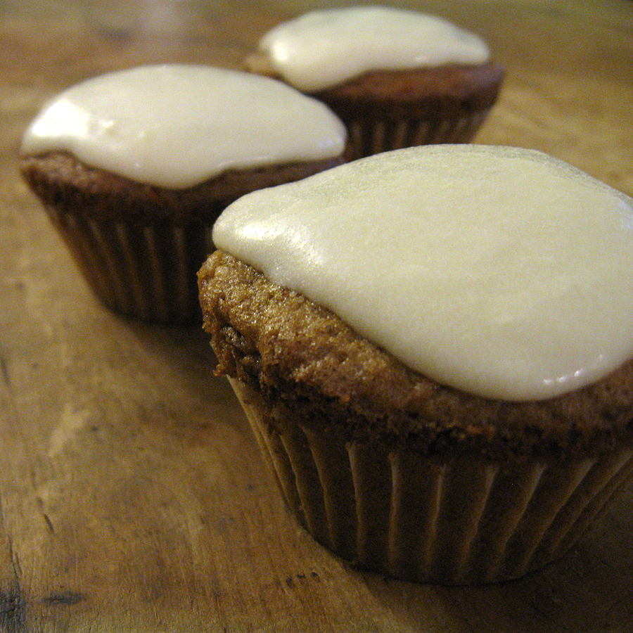 Carrot cupcakes with quark icing