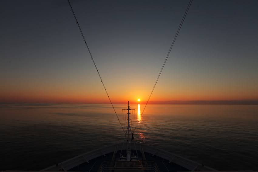 ship_front_sunset5d.jpg