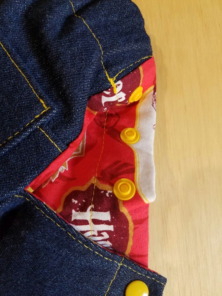 Gryffindor Seeker Dustaroo Shorts Size M Gryffindor Seeker Dustaroo Shorts Size M