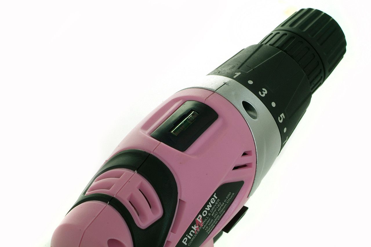 New Pink Power 18v Pink Power Cordless Drill Kit For Women Pp182 18 Volt 766897743061 Ebay 2218